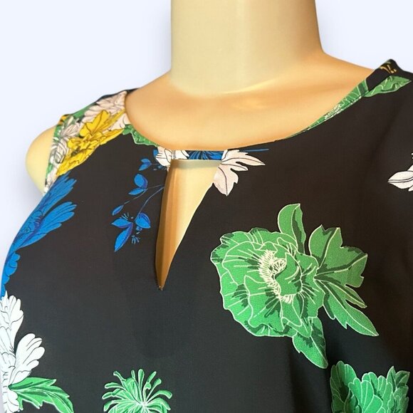 VIOLET + CLAIRE Large Floral Print Sleeveless Blouse Top Keyhole Lined Shirt - Picture 4 of 5